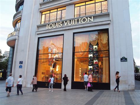 Louis Vuitton magasin Paris